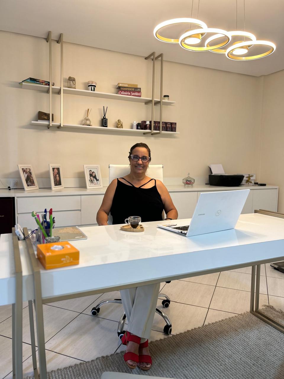 Sala de massagem preparada para o seu bem-estar